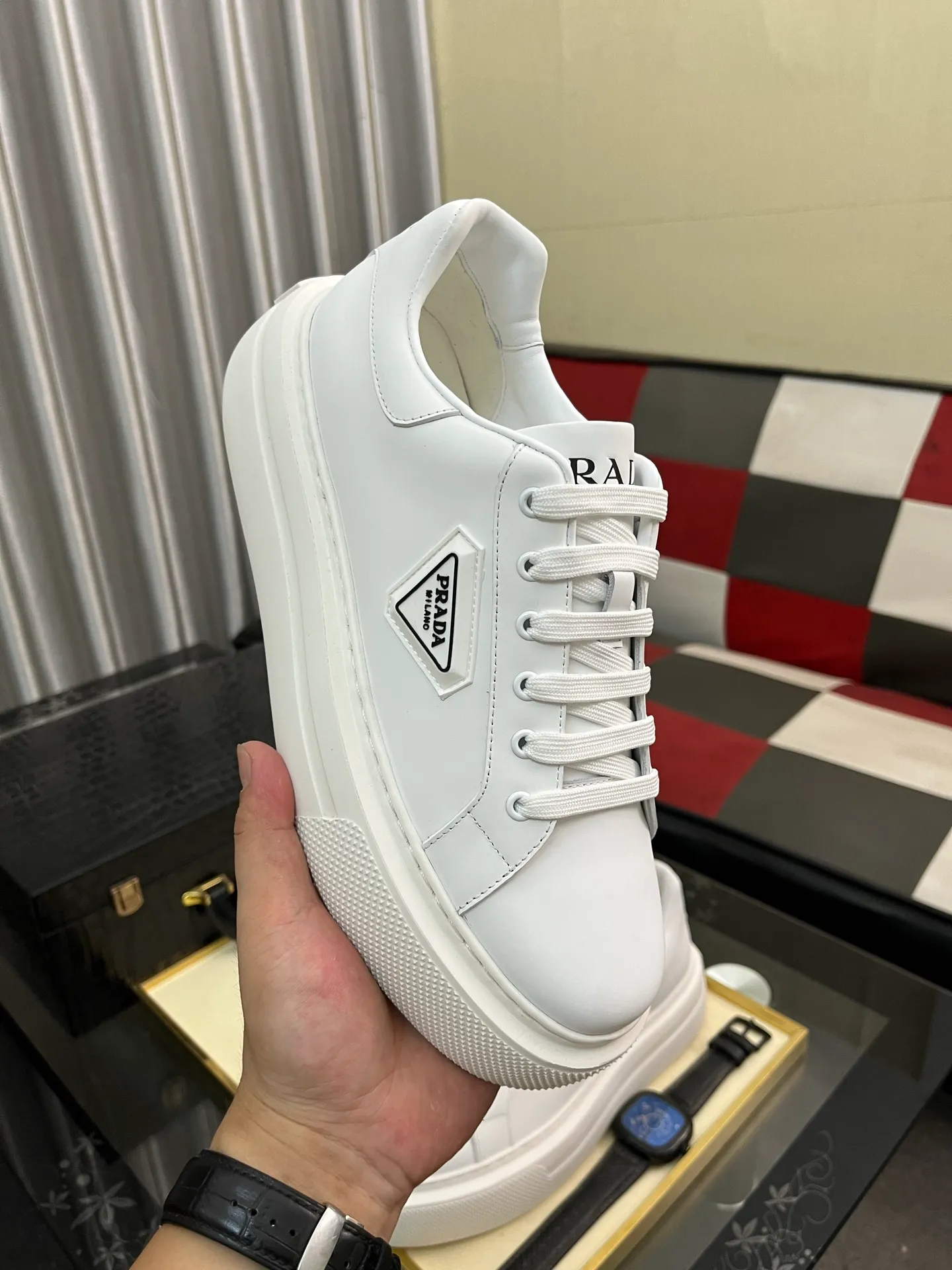 Men's shoes 💰580⌚️⌚️【PRADA】Prada casual shoes, originally developed 1:1, made of high-mercerized cowhide with imported cowhide, silk sheepskin lining, rubber outsole, comfortable and soft on the foot, size: 38-444️⃣Colors available